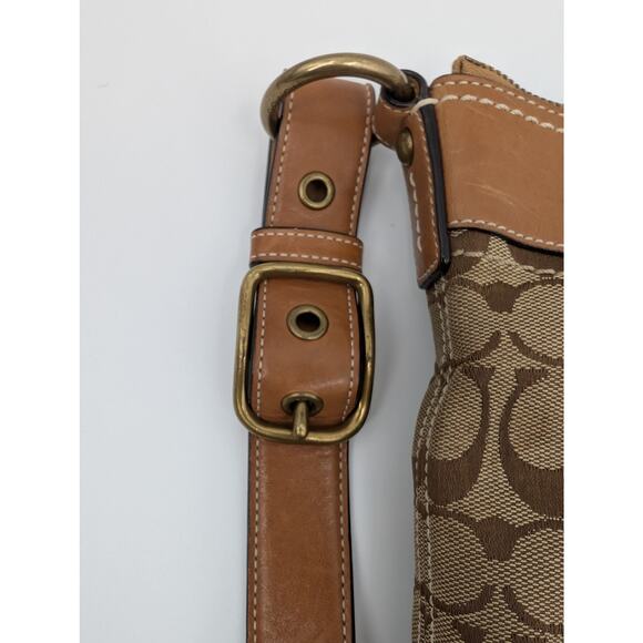 Coach Crossbody F06I-10402 - Picture 8 of 11